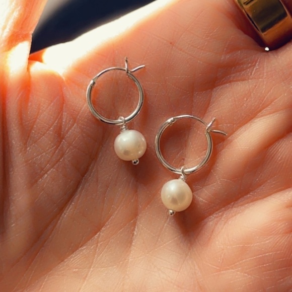 Freshwater Pearl Sterling Silver Huggie Hoop Earrings - Picture 11 of 12